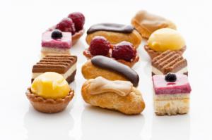 Description

Composition :


	Boule Pistache Mosa&iuml;que (x7)
	Mignardise Pistache Pignon (x7)
	Mignardise Pistache (x8)
	Machmoum Pistache Pignon